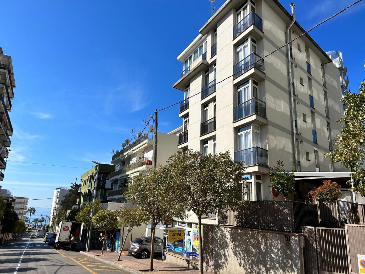 Apartaments Superiors Mtb Only Couples Lloret de Mar Eksteriør billede